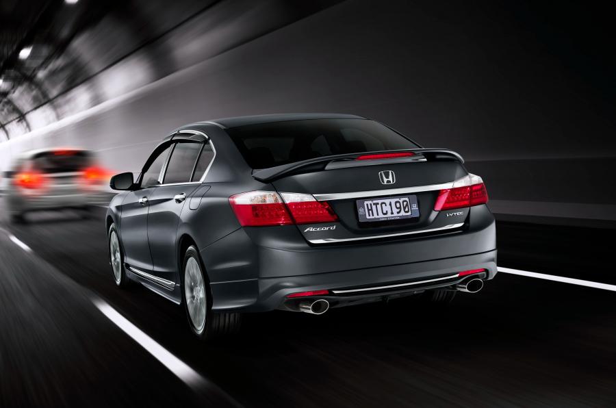  Honda Accord Sport (NZ) 2014 года  (фото 2 из 4)